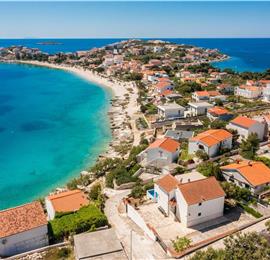4 Bedroom Villa with Pool near Milna, Brac Island Sleeps 8 